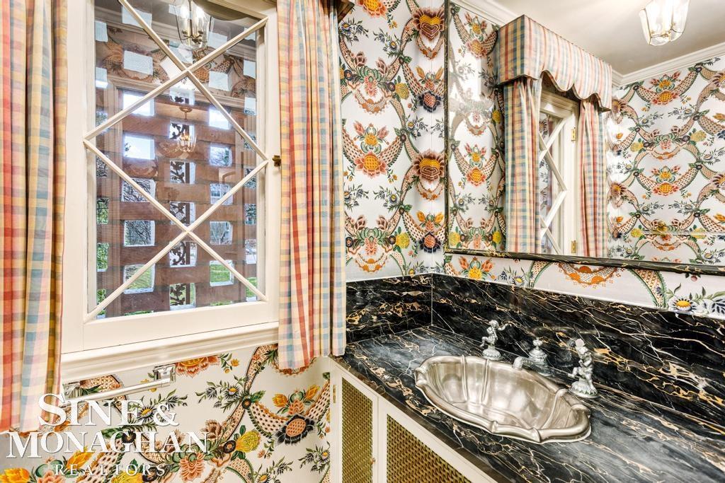 681 Lake Shore Road Grosse Pointe Shores, MI 48236 - Photo 25 of 75