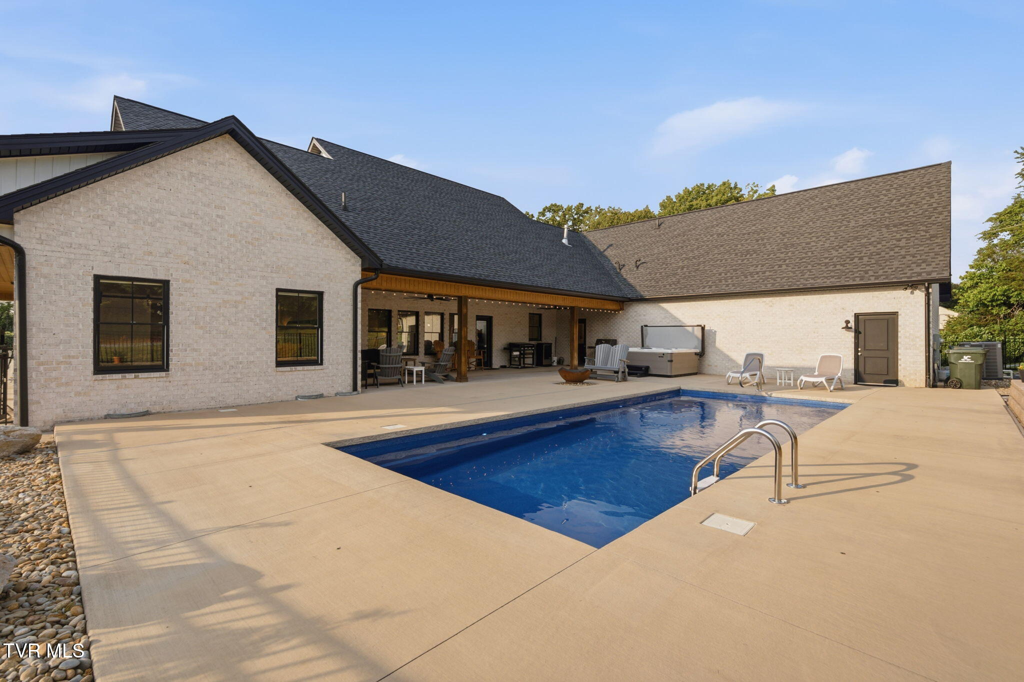 141 Kitzmiller Road Gray, TN 37615 - Photo 14 of 100 52-web-or-mls-060_DSC09371