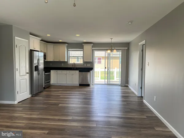 $2,900 | 519 Surrey Avenue, Berlin, NJ 08009