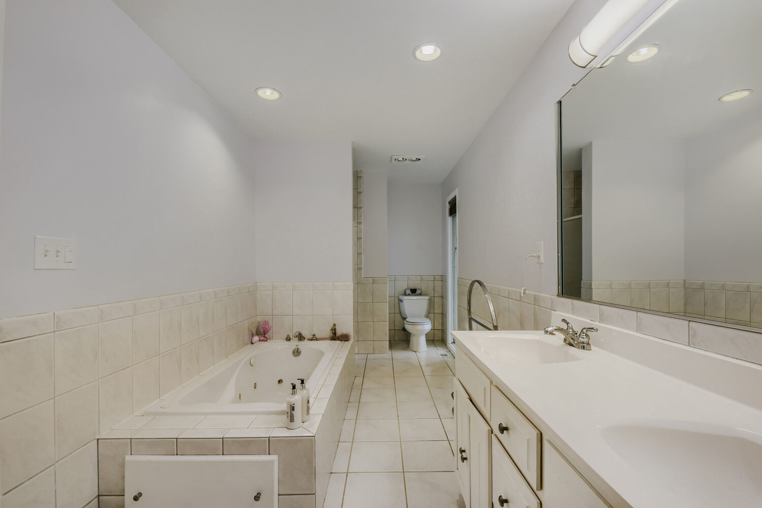 6500 Rowland Road Huntley, IL 60142 - Photo 15 of 31