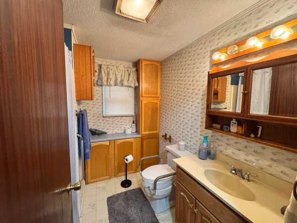 $385,000 | 2849 Dartmouth College Highway, Haverhill, NH 03774