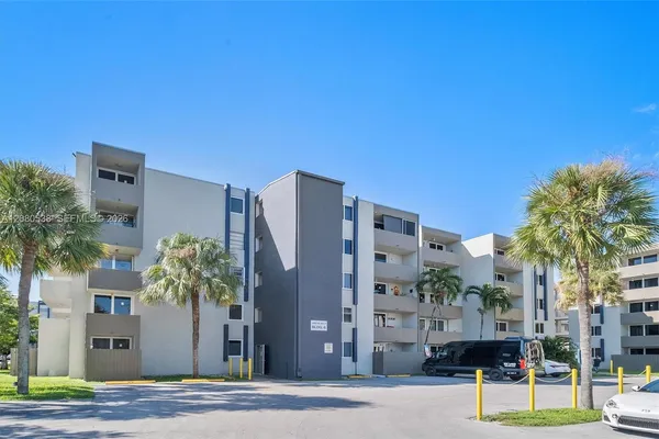 $10,000 | 10090 Northwest 80th Court, Unit 1540, Hialeah Gardens, FL 33016