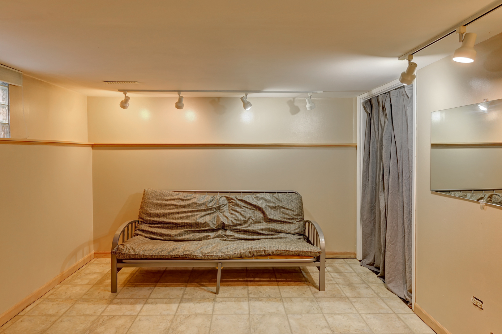 18281 Walter Street Lansing, IL 60438 - Photo 12 of 15 a view of a room with bench