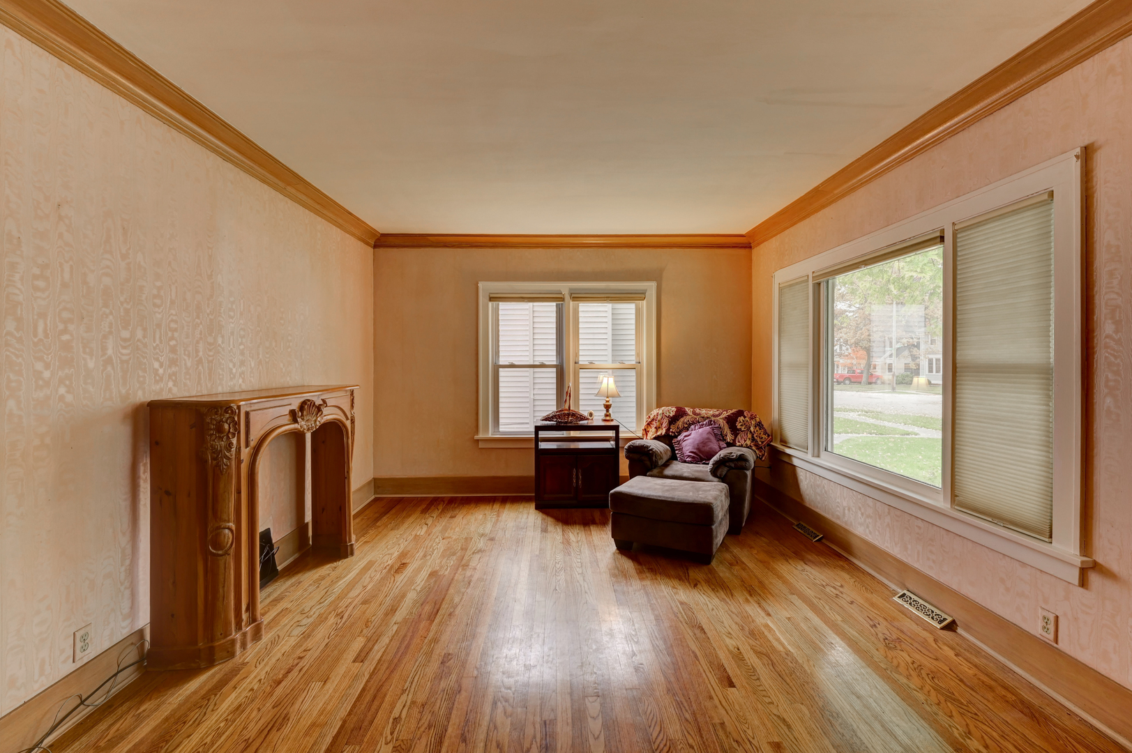 18281 Walter Street Lansing, IL 60438 - Photo 3 of 15 a living room with furniture and a large window