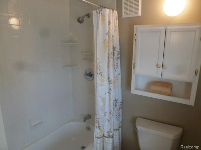 1812 John R Road Troy, MI 48083 - Photo 15 of 20