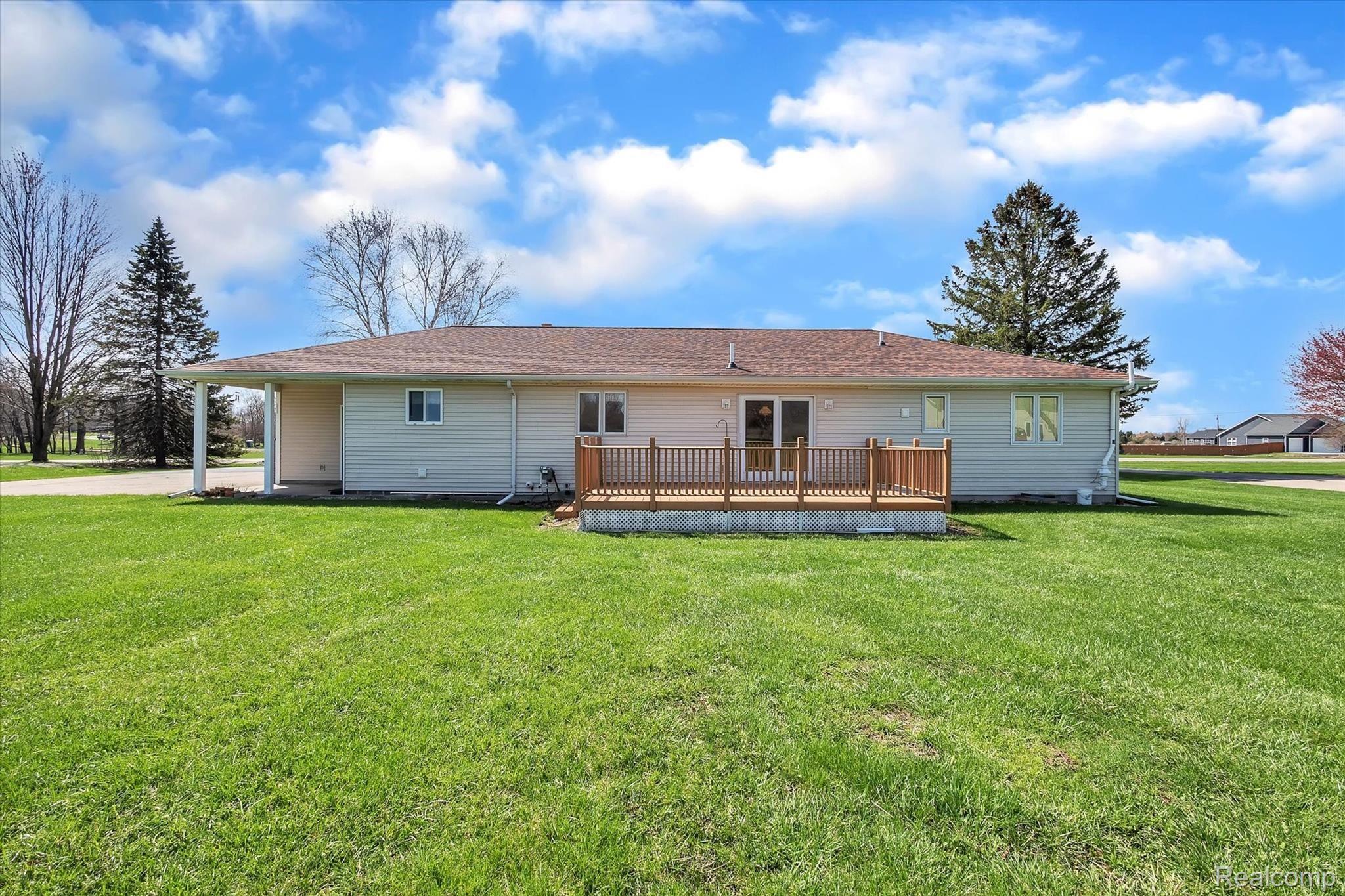 3040 West Coon Lake Road Howell, MI 48843 - Photo 37 of 41 37-3040-W-Coon-Lake-Rd-WindowStill-Real-Estate-Photography-37.jpg