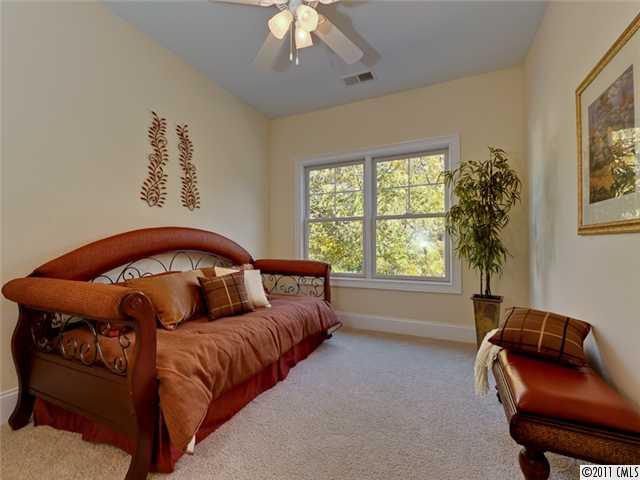 333 Spring Street, Unit 333 Davidson, NC 28036 - Photo 10 of 14 Gallery Image 10