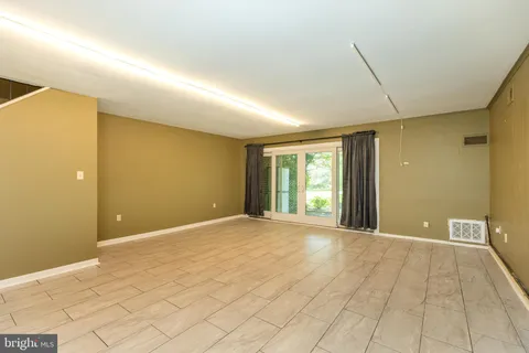 $350,000 | 8 Mallow Place, Wilmington, DE 19810