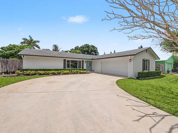 $769,000 | 126 Chapel Lane, Tequesta, FL 33469