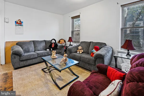 $170,000 | 426 State Street, Camden, NJ 08102