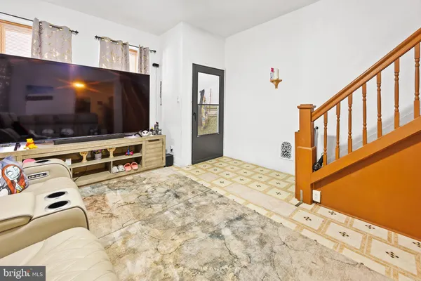 $170,000 | 426 State Street, Camden, NJ 08102