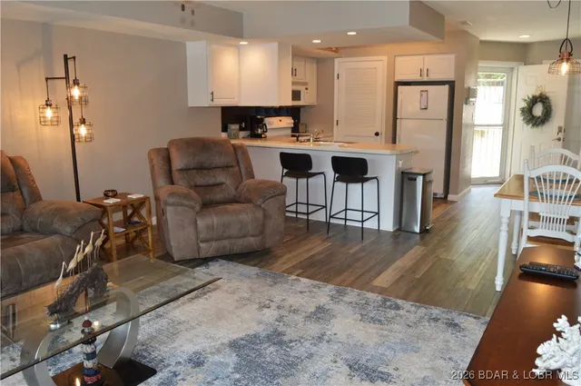 $245,000 | 40 Lighthouse Road, Unit 6201, Lake Ozark, MO 65049