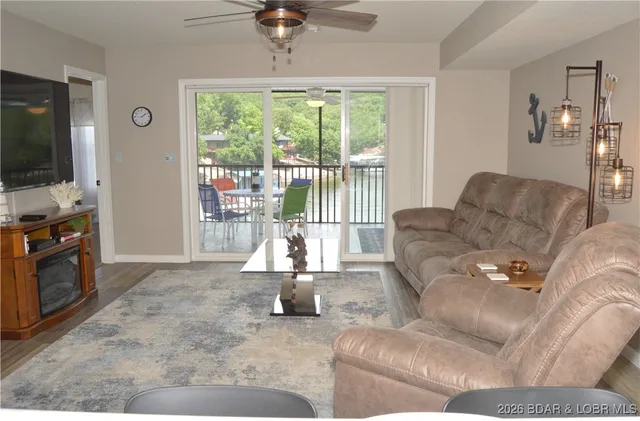 $245,000 | 40 Lighthouse Road, Unit 6201, Lake Ozark, MO 65049