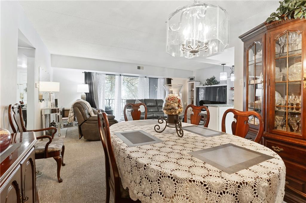 2160 Greentree Road, Unit 508W Pittsburgh, PA 15220 - Photo 11 of 29 Gallery Image 11