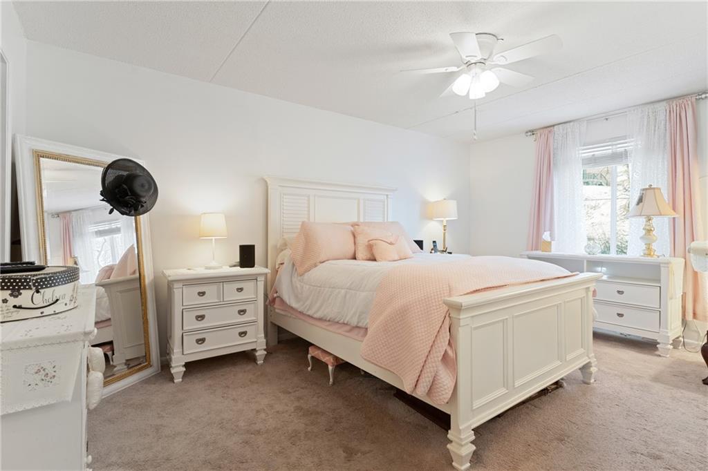 2160 Greentree Road, Unit 508W Pittsburgh, PA 15220 - Photo 13 of 29 Gallery Image 13