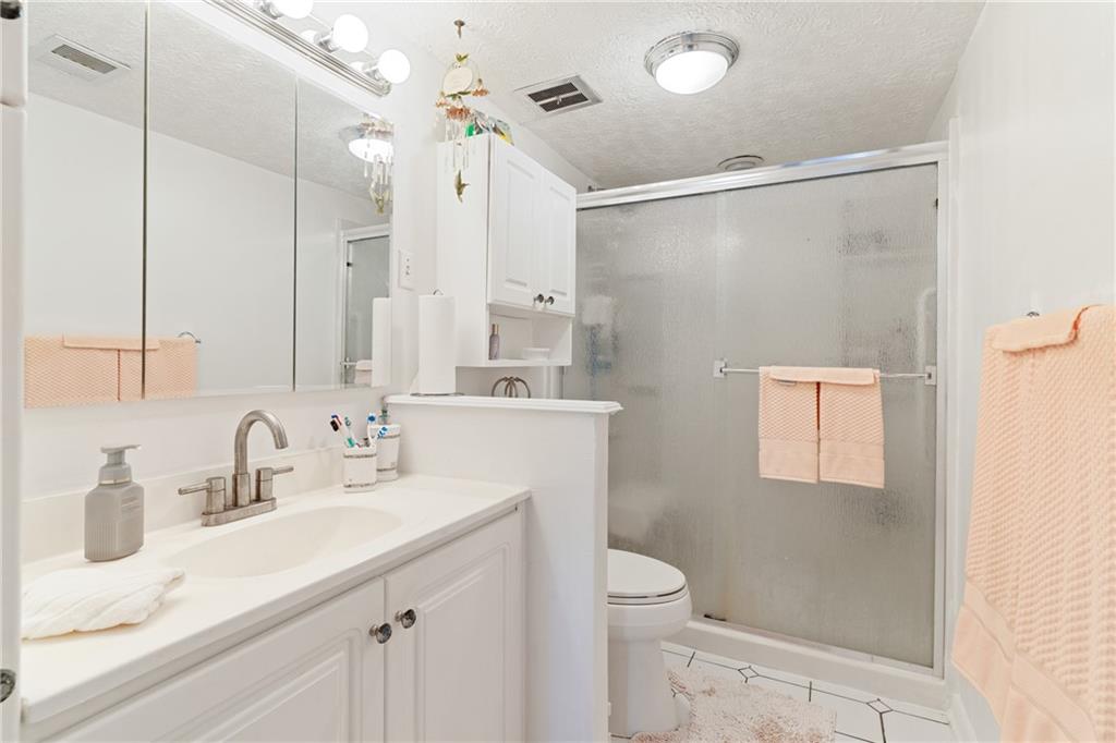 2160 Greentree Road, Unit 508W Pittsburgh, PA 15220 - Photo 16 of 29 Gallery Image 16