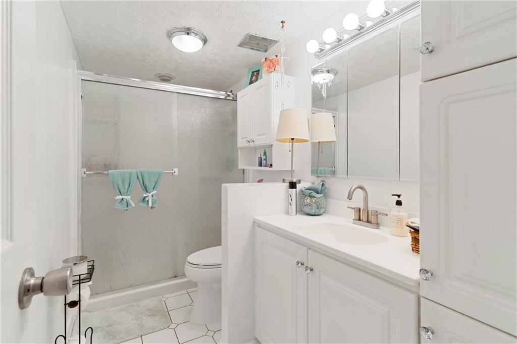 2160 Greentree Road, Unit 508W Pittsburgh, PA 15220 - Photo 20 of 29 Gallery Image 20