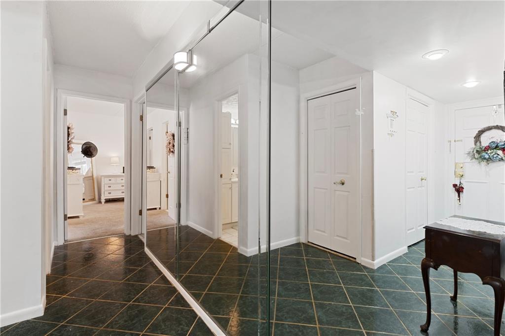 2160 Greentree Road, Unit 508W Pittsburgh, PA 15220 - Photo 22 of 29 Gallery Image 22
