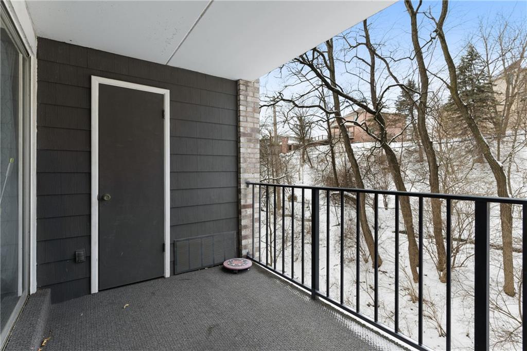 2160 Greentree Road, Unit 508W Pittsburgh, PA 15220 - Photo 24 of 29 Gallery Image 24