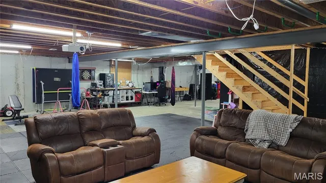 $434,900 | 404 Deep Forest Drive, Hawk Point, MO 63349