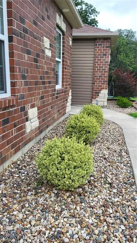 $434,900 | 404 Deep Forest Drive, Hawk Point, MO 63349