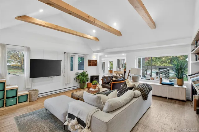 $499,999 | 718 Springtown Road, Tillson, NY 12486