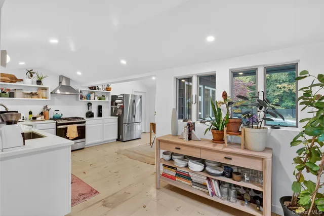 $499,999 | 718 Springtown Road, Tillson, NY 12486