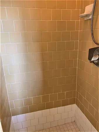 $1,800 | 61 81st Avenue, Unit 3, Treasure Island, FL 33706