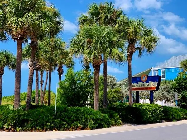 $1,800 | 61 81st Avenue, Unit 3, Treasure Island, FL 33706