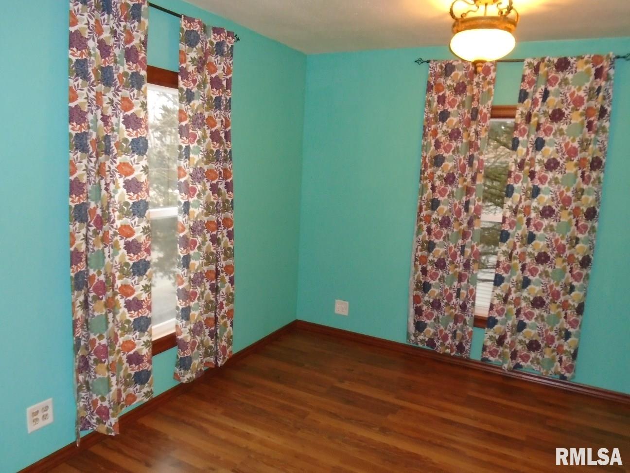 318 Main Street Bennett, IA 52721 - Photo 11 of 17 Gallery Image 11