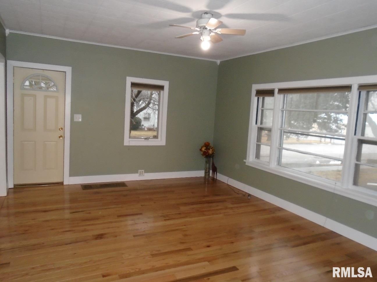 318 Main Street Bennett, IA 52721 - Photo 2 of 17 Gallery Image 2