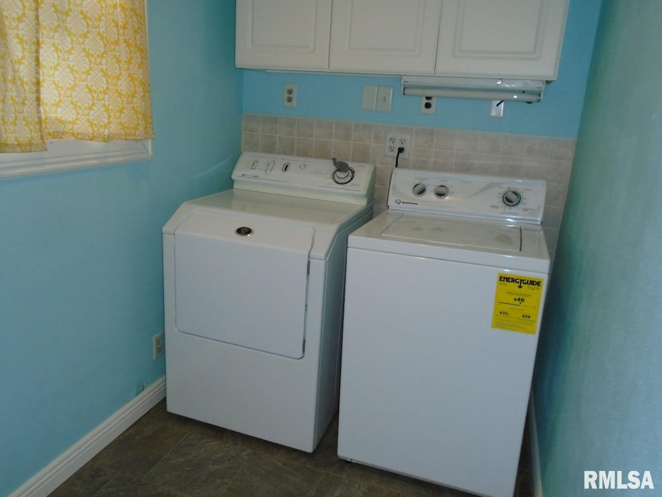 318 Main Street Bennett, IA 52721 - Photo 7 of 17 Gallery Image 7