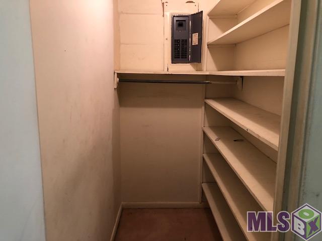 2264 77th Avenue Baton Rouge, LA 70807 - Photo 16 of 19 Walk-in closet in master bedroom