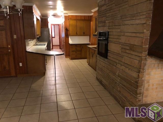 2264 77th Avenue Baton Rouge, LA 70807 - Photo 6 of 19 Kitchen View
