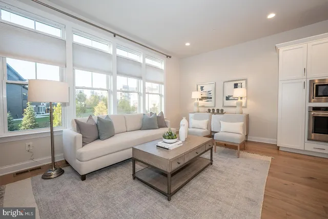 $989,000 | 303 Squire Drive, Newtown Square, PA 19073