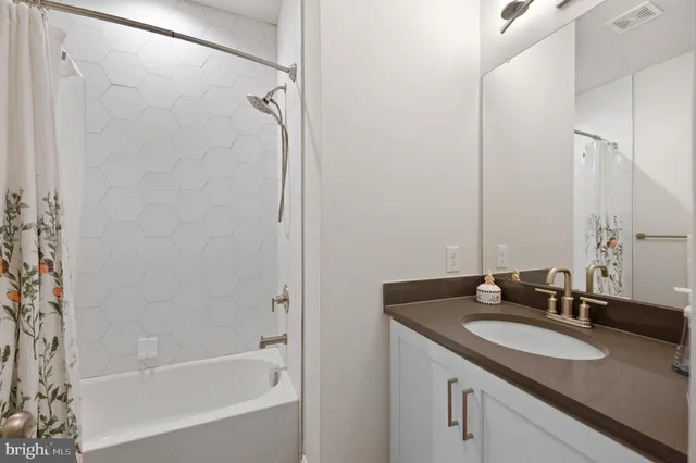 $989,000 | 303 Squire Drive, Newtown Square, PA 19073