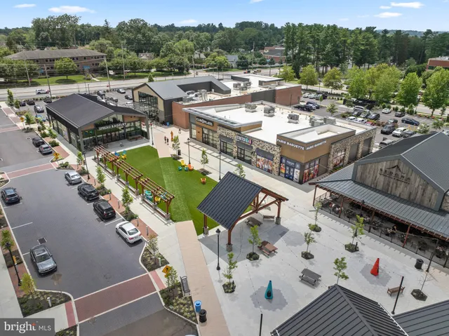 $989,000 | 303 Squire Drive, Newtown Square, PA 19073