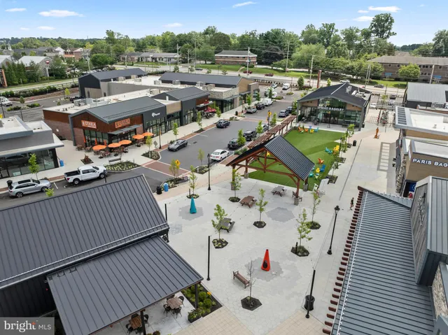 $989,000 | 303 Squire Drive, Newtown Square, PA 19073