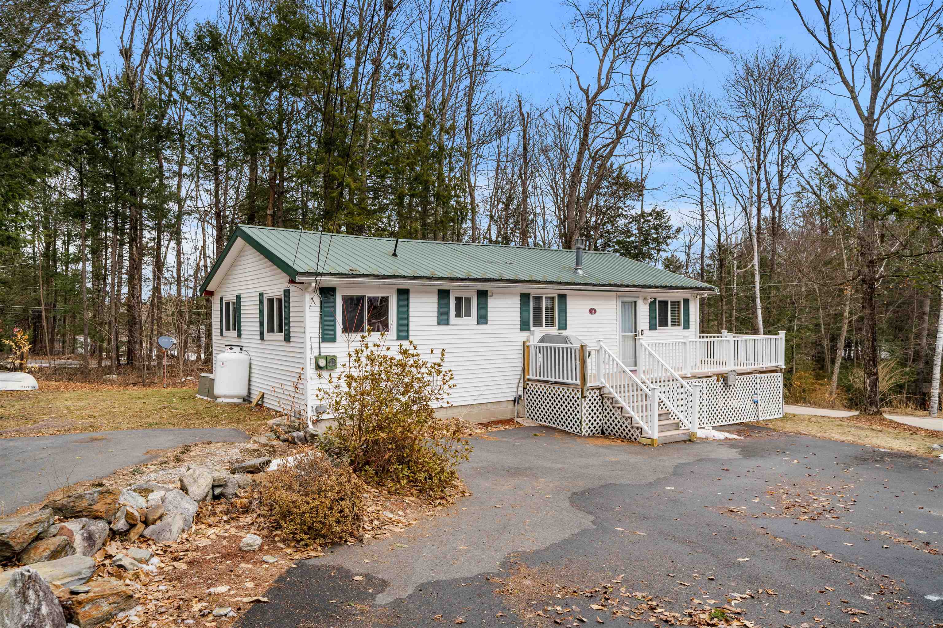 11 Avalon Road Farmington, NH 03835 - Photo 1 of 48