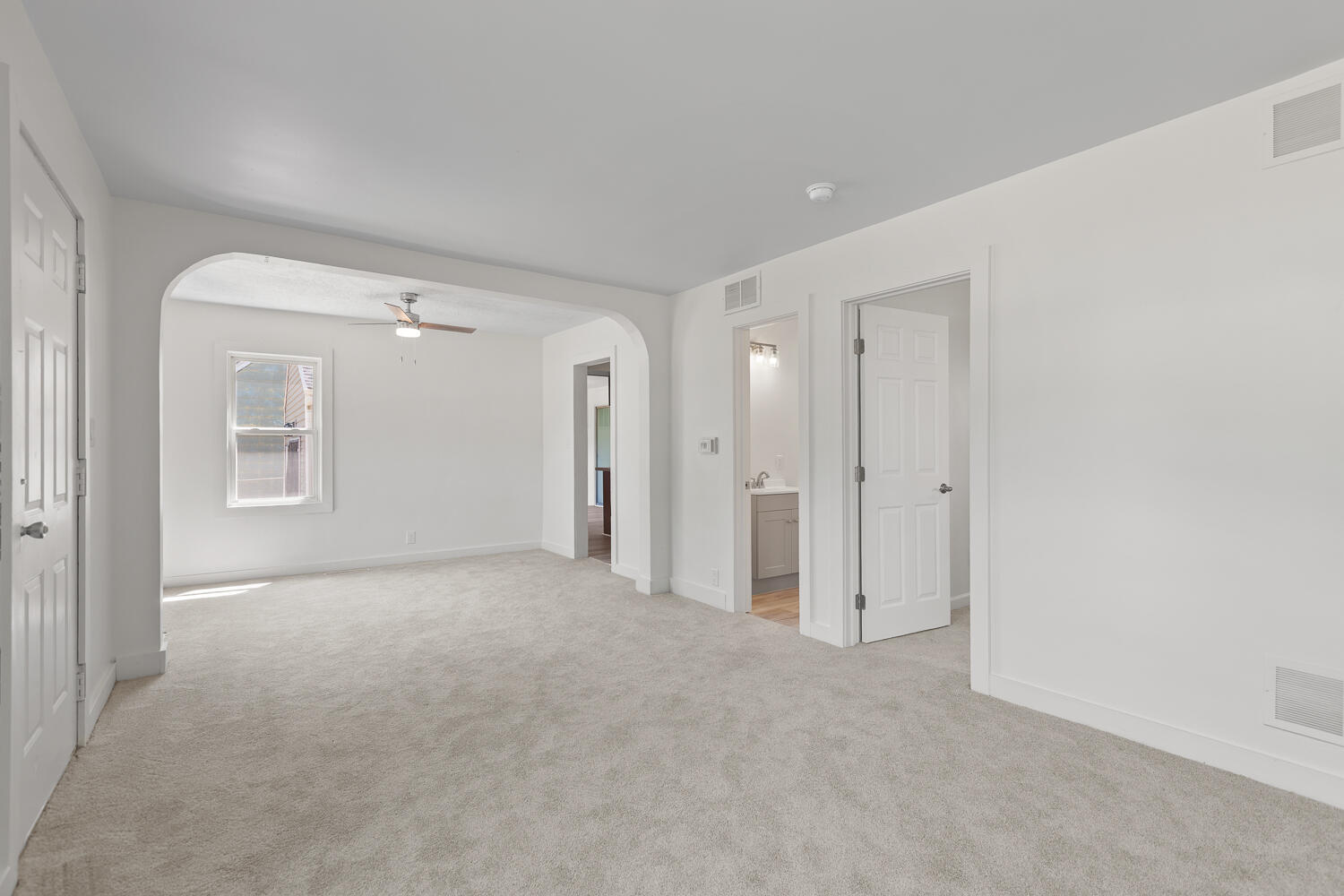 1055 Loren Road Adrian, MI 49221 - Photo 7 of 38 1055 Loren Ave - 1008