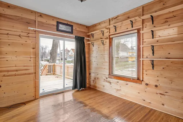 $182,000 | 2334 5th Street, Moline, IL 61265