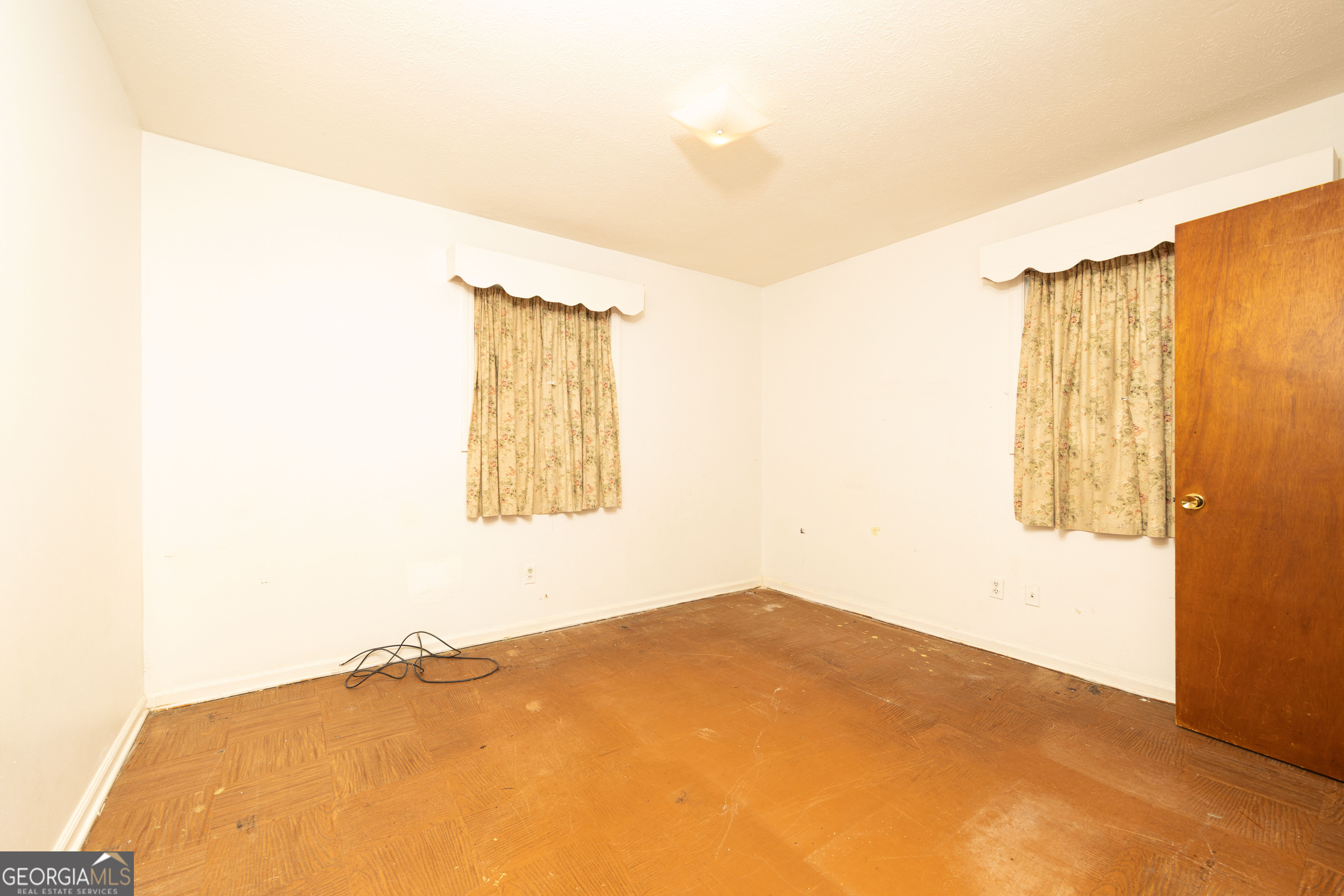 6059 Nassau Circle Columbus, GA 31907 - Photo 11 of 16 a view of a room that has a window in it