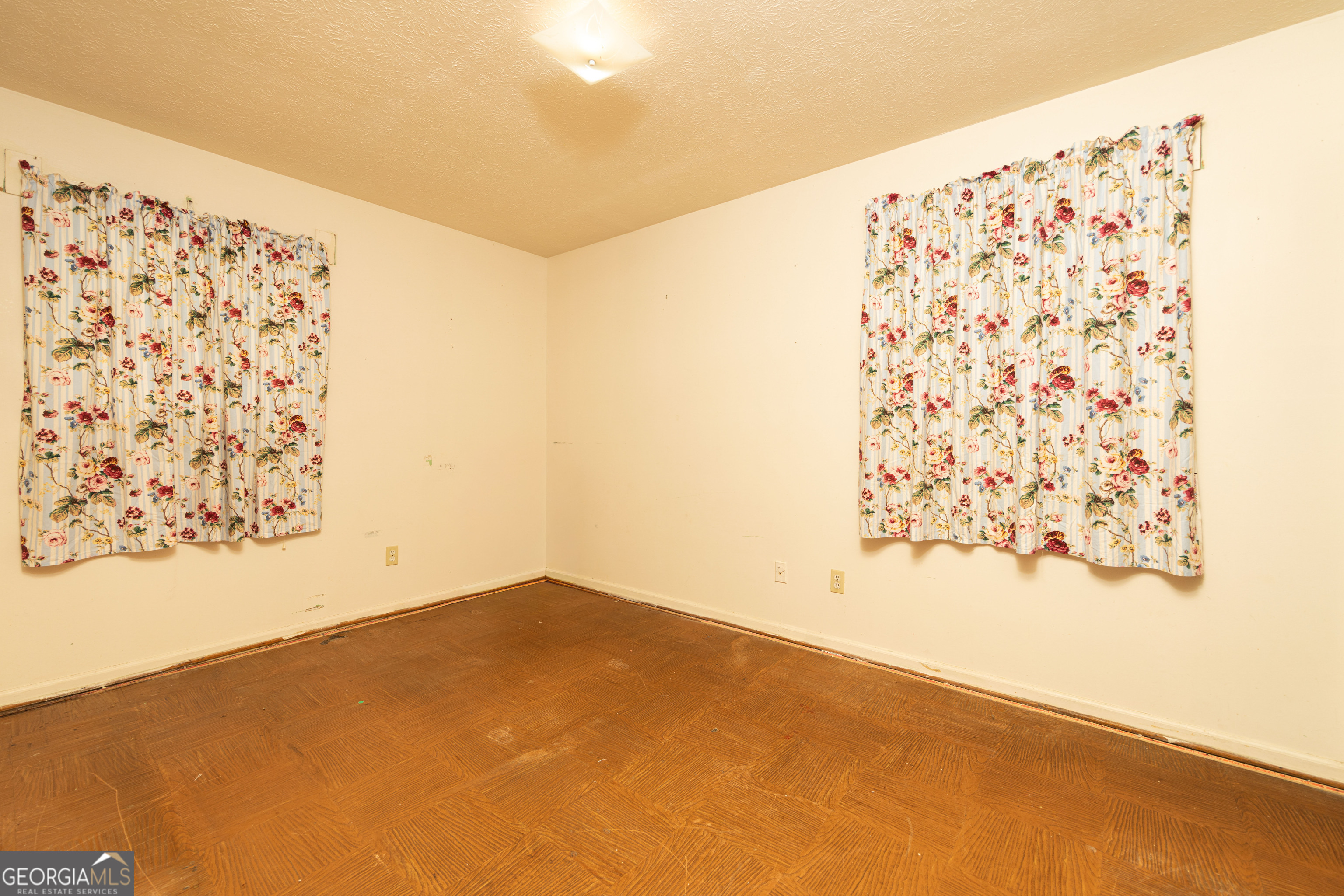 6059 Nassau Circle Columbus, GA 31907 - Photo 10 of 16 a view of empty room with wooden floor