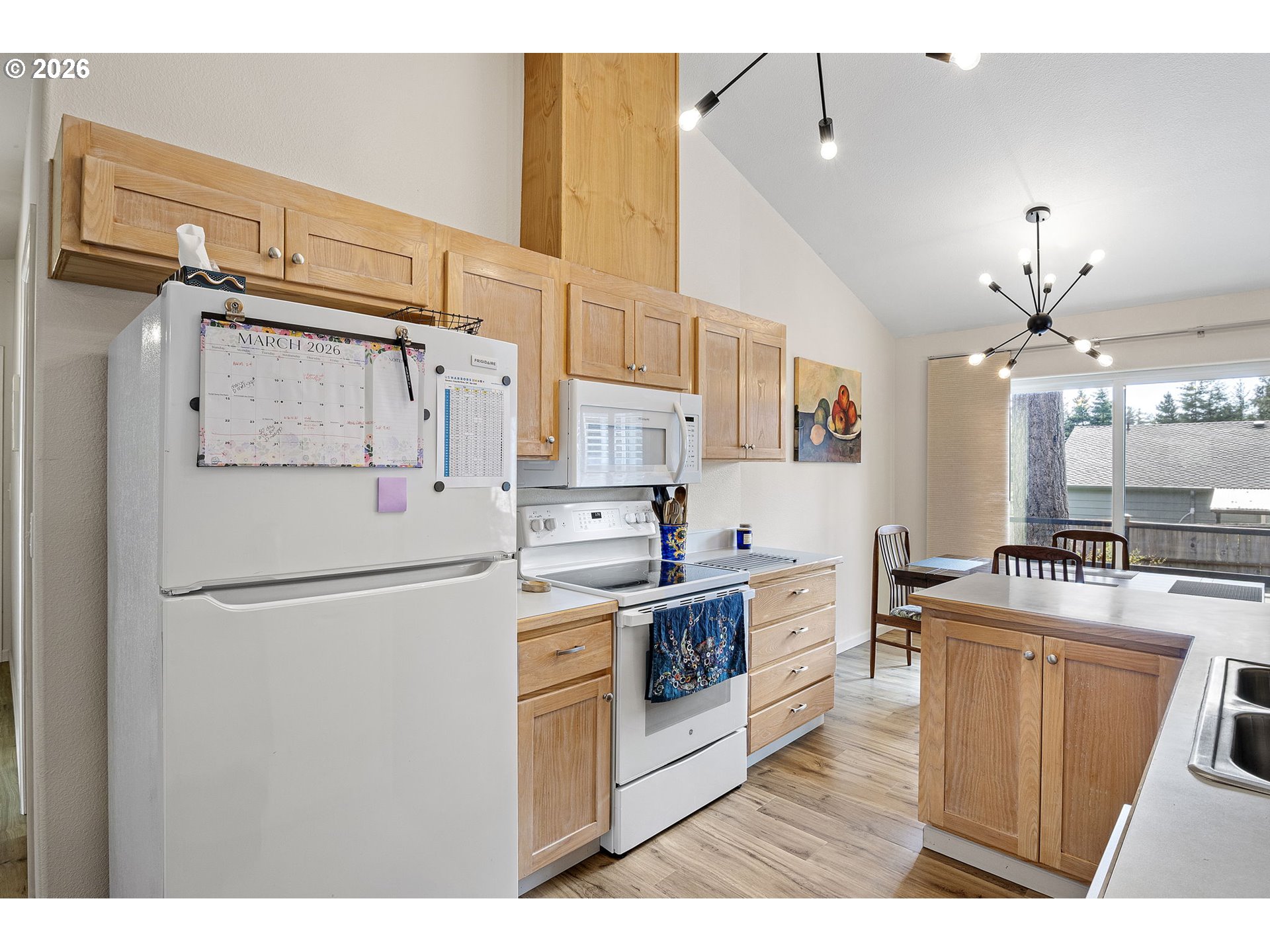 1156 12th Street Southeast Bandon, OR 97411 - Photo 12 of 44