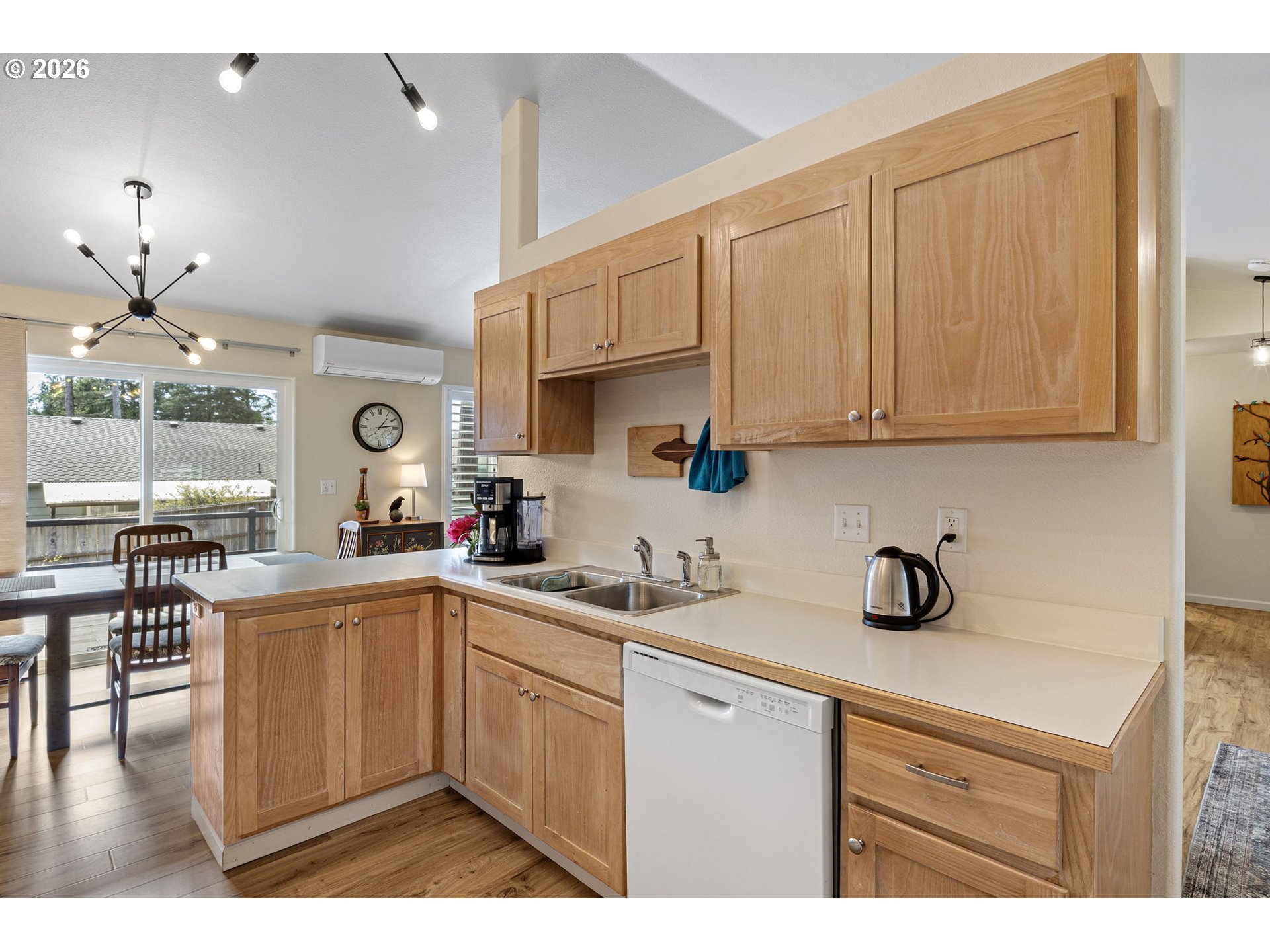 1156 12th Street Southeast Bandon, OR 97411 - Photo 13 of 44