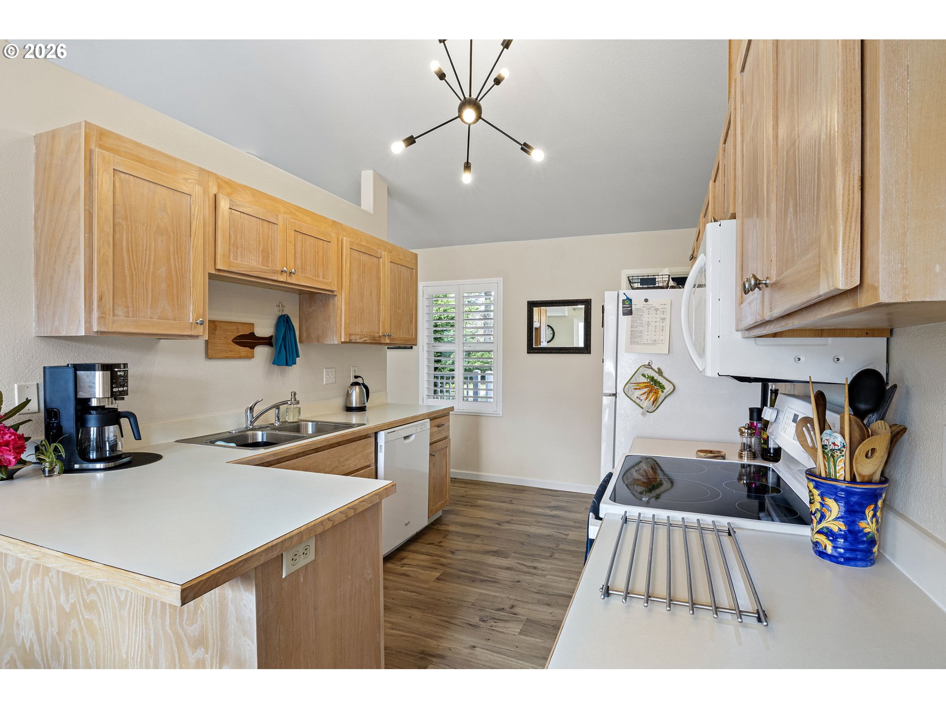 1156 12th Street Southeast Bandon, OR 97411 - Photo 10 of 44