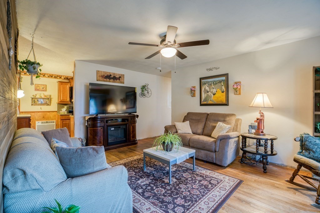 4 Jerilis Drive Springfield, MA 01119 - Photo 13 of 27 Gallery Image 13