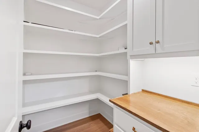 $569,000 | 2601 Northeast Crestview Street, Blue Springs, MO 64029