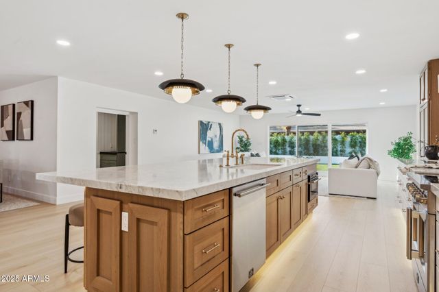 $1,238,000 | 4944 East Windrose Drive, Scottsdale, AZ 85254