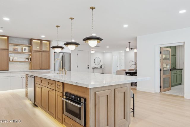 $1,238,000 | 4944 East Windrose Drive, Scottsdale, AZ 85254